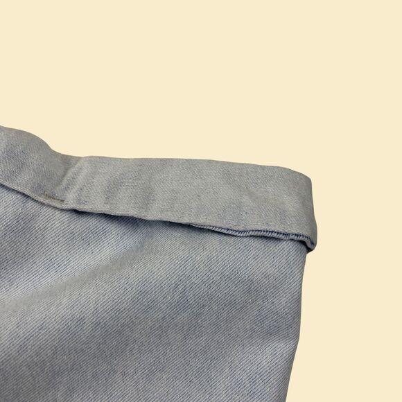 90s Riders highrise denim shorts, vintage 33" waist womens lightwash shorts - Picture 3 of 9